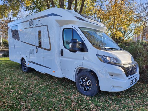 Autocaravana Etrusco T7400SB Autonomia Electrica 220v