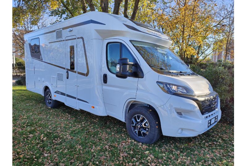 Autocaravana Etrusco T7400SB Autonomia Electrica 220v